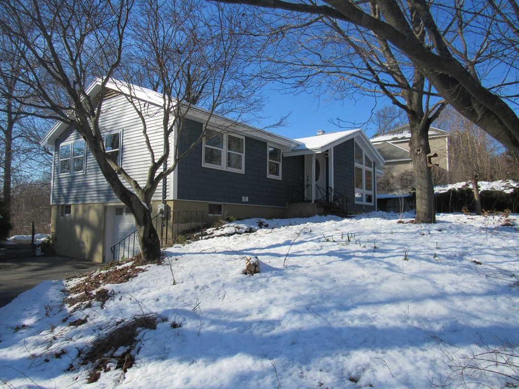 36 Jane Road Methuen, MA 01844 - Photo 2 of 16 Gallery Image 2