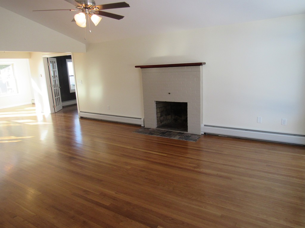 36 Jane Road Methuen, MA 01844 - Photo 3 of 16 Gallery Image 3