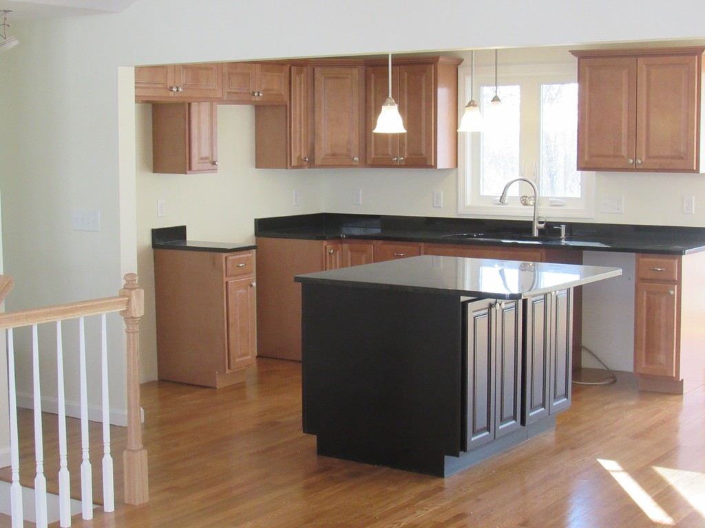 36 Jane Road Methuen, MA 01844 - Photo 5 of 16 Gallery Image 5