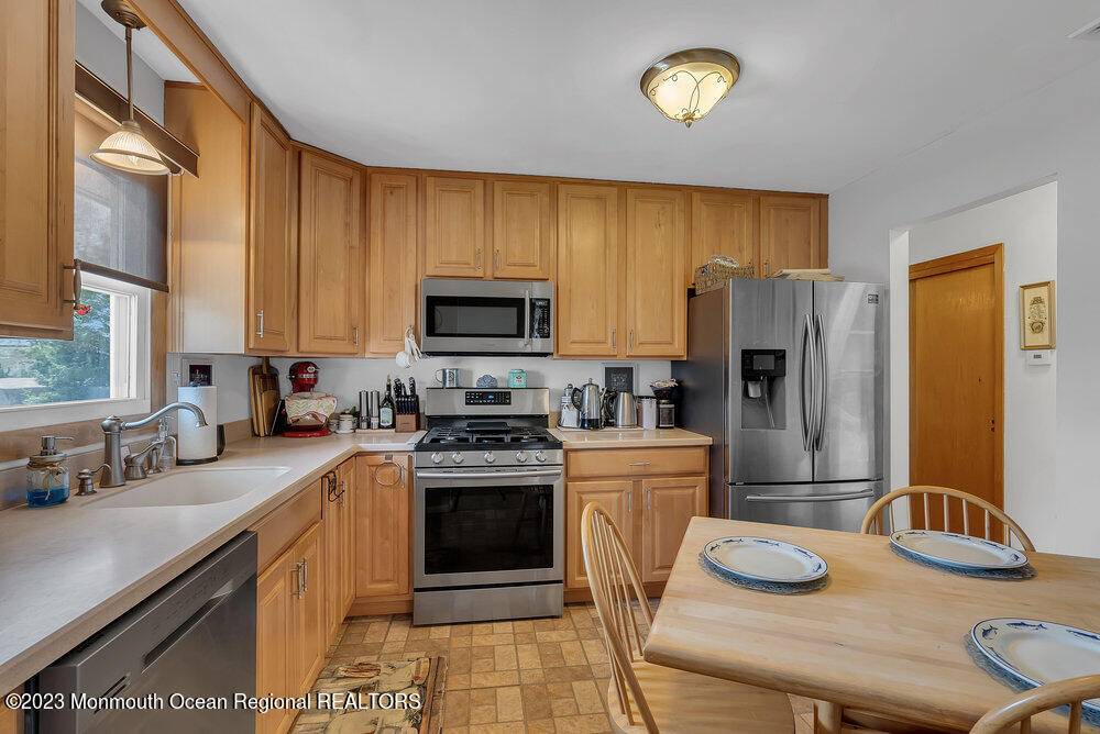 33 Orange Road Brick, NJ 08723 - Photo 2 of 11 Main Kitchen