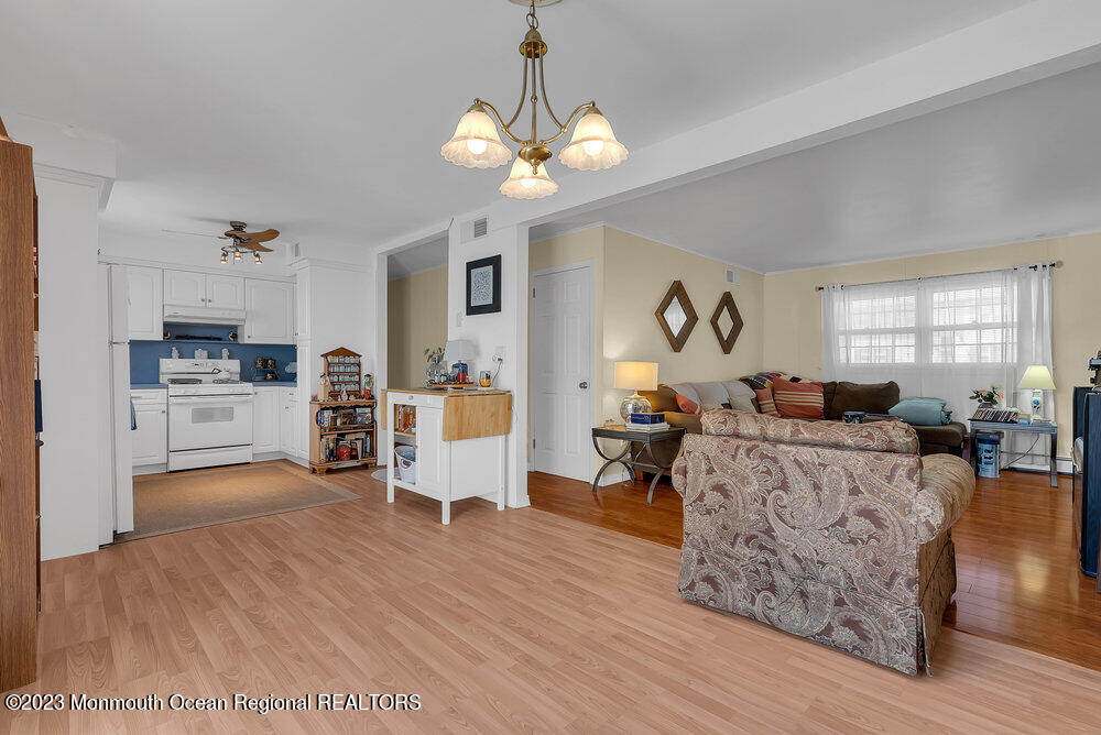 33 Orange Road Brick, NJ 08723 - Photo 9 of 11 1st Fl LR