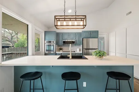 $1,200,000 | 1603 Westlake Drive, Austin, TX 78746