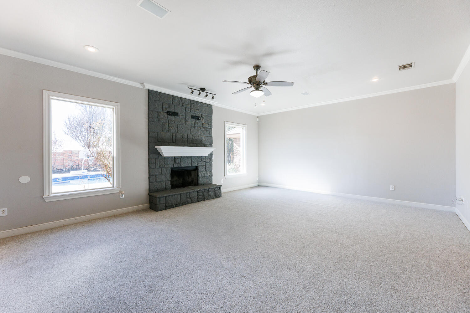 6207 113th Street Lubbock, TX 79424 - Photo 12 of 73 Main Family Room