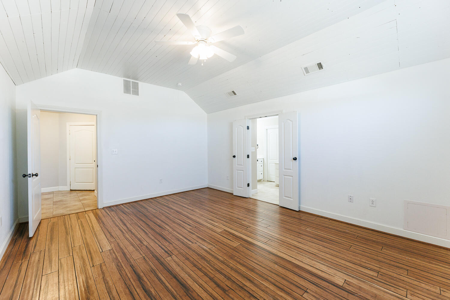 6207 113th Street Lubbock, TX 79424 - Photo 26 of 73 Bamboo Flooring