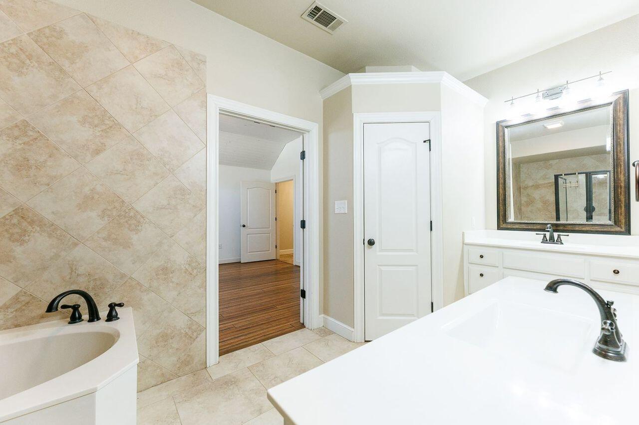 6207 113th Street Lubbock, TX 79424 - Photo 32 of 73 -