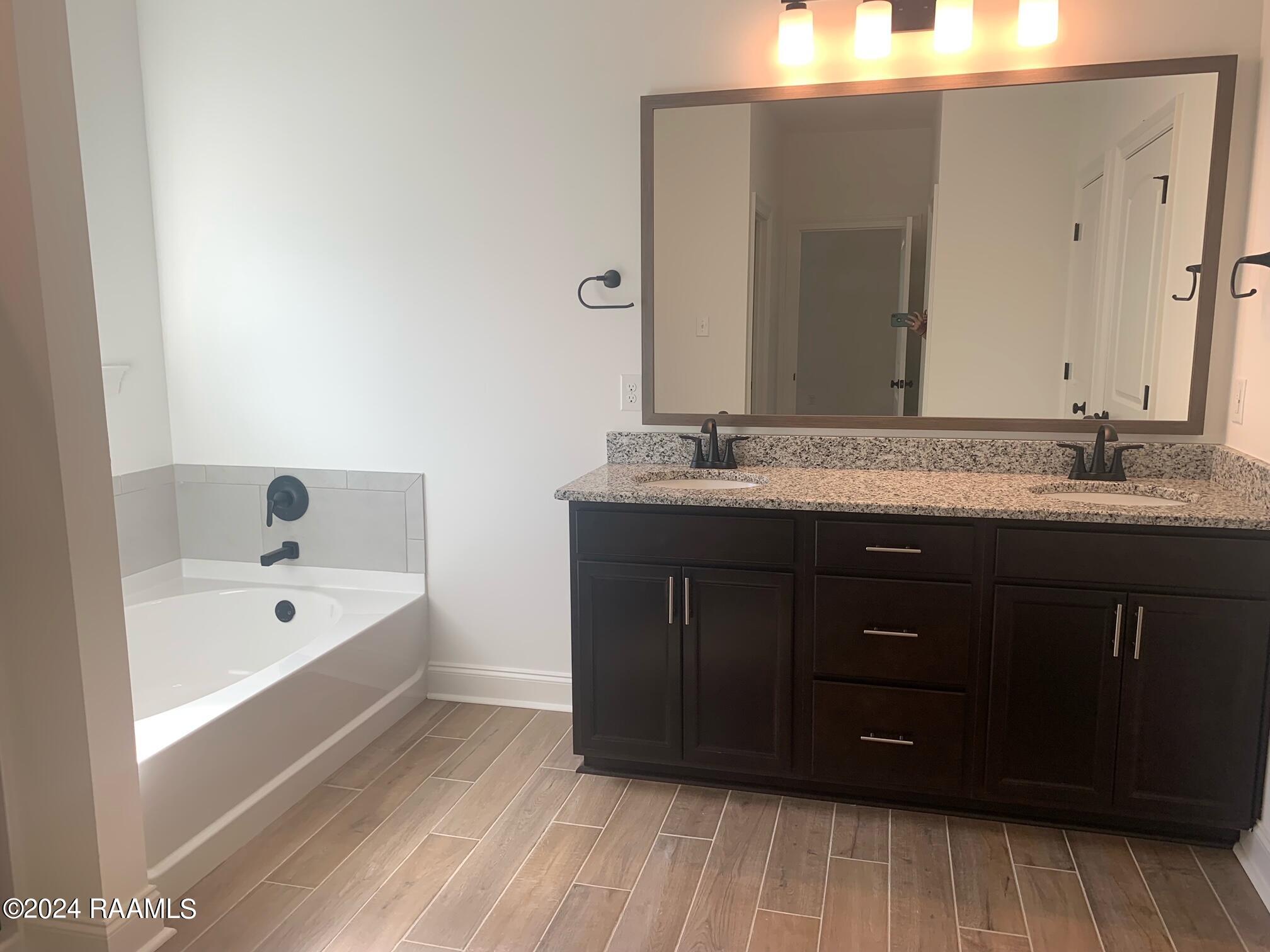 103 Wild Cherry Lane Lafayette, LA 70508 - Photo 4 of 6 PRIMARY BATH