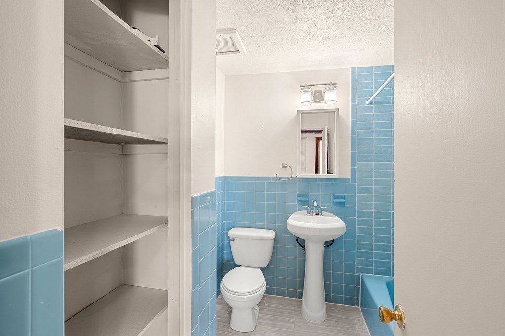 124 Addison Street, Unit 14 Chelsea, MA 02150 - Photo 11 of 33 Gallery Image 11