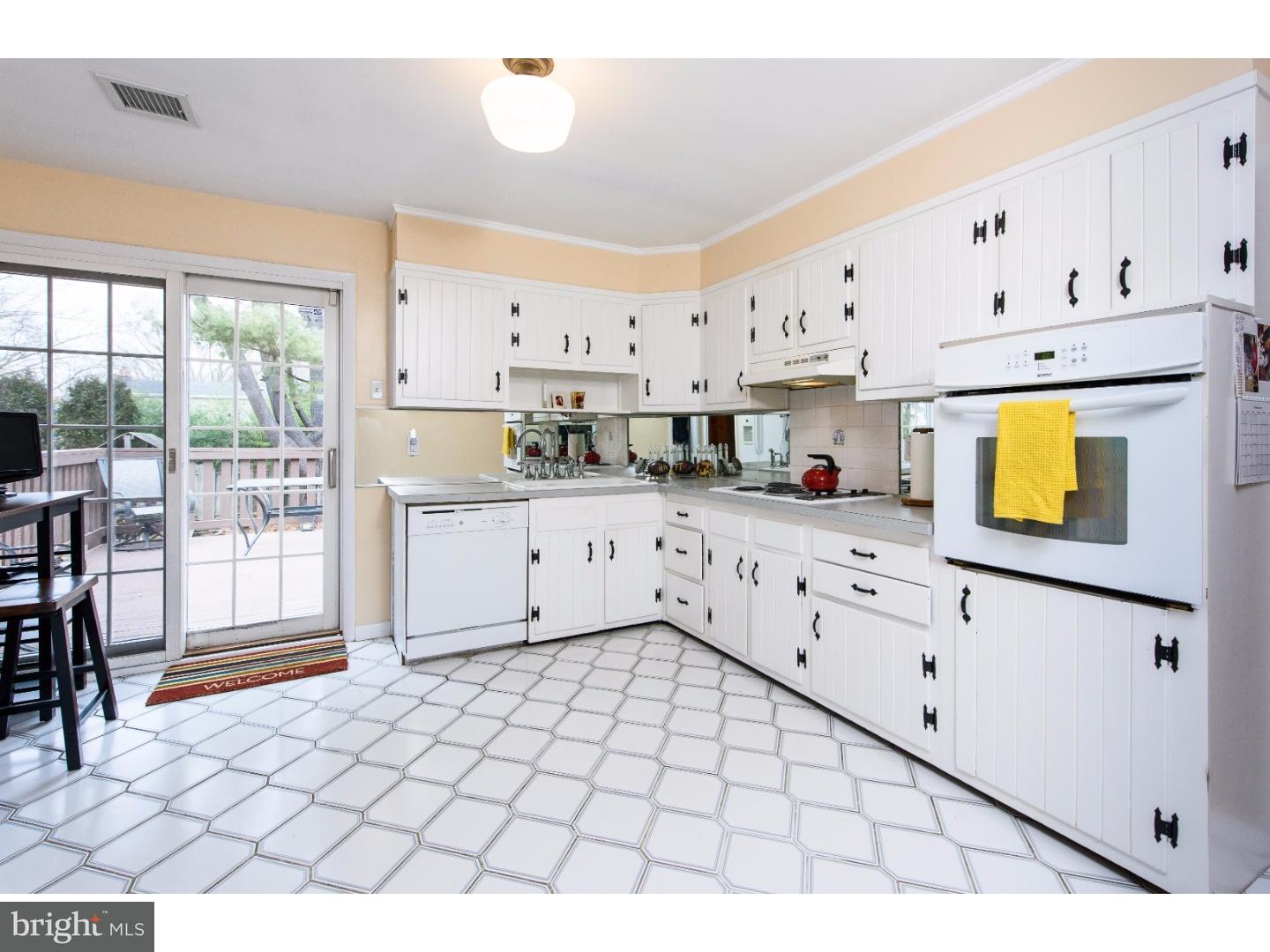 589 Walker Road Wayne, PA 19087 - Photo 12 of 25