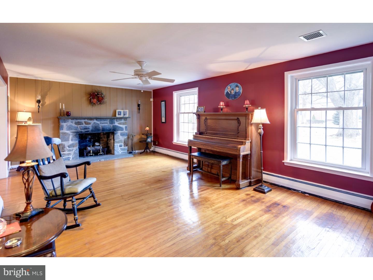 589 Walker Road Wayne, PA 19087 - Photo 8 of 25