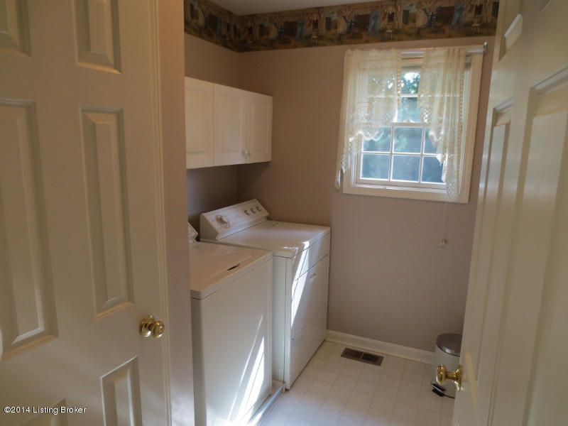 1502 Autumn Ridge Road Louisville, KY 40242 - Photo 16 of 62 IMG_0020 (800x600)