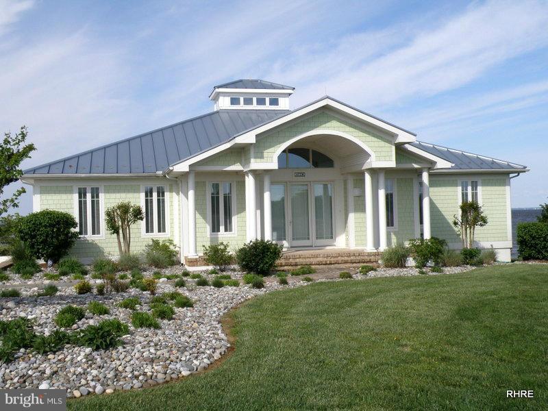 Exterior (Front)