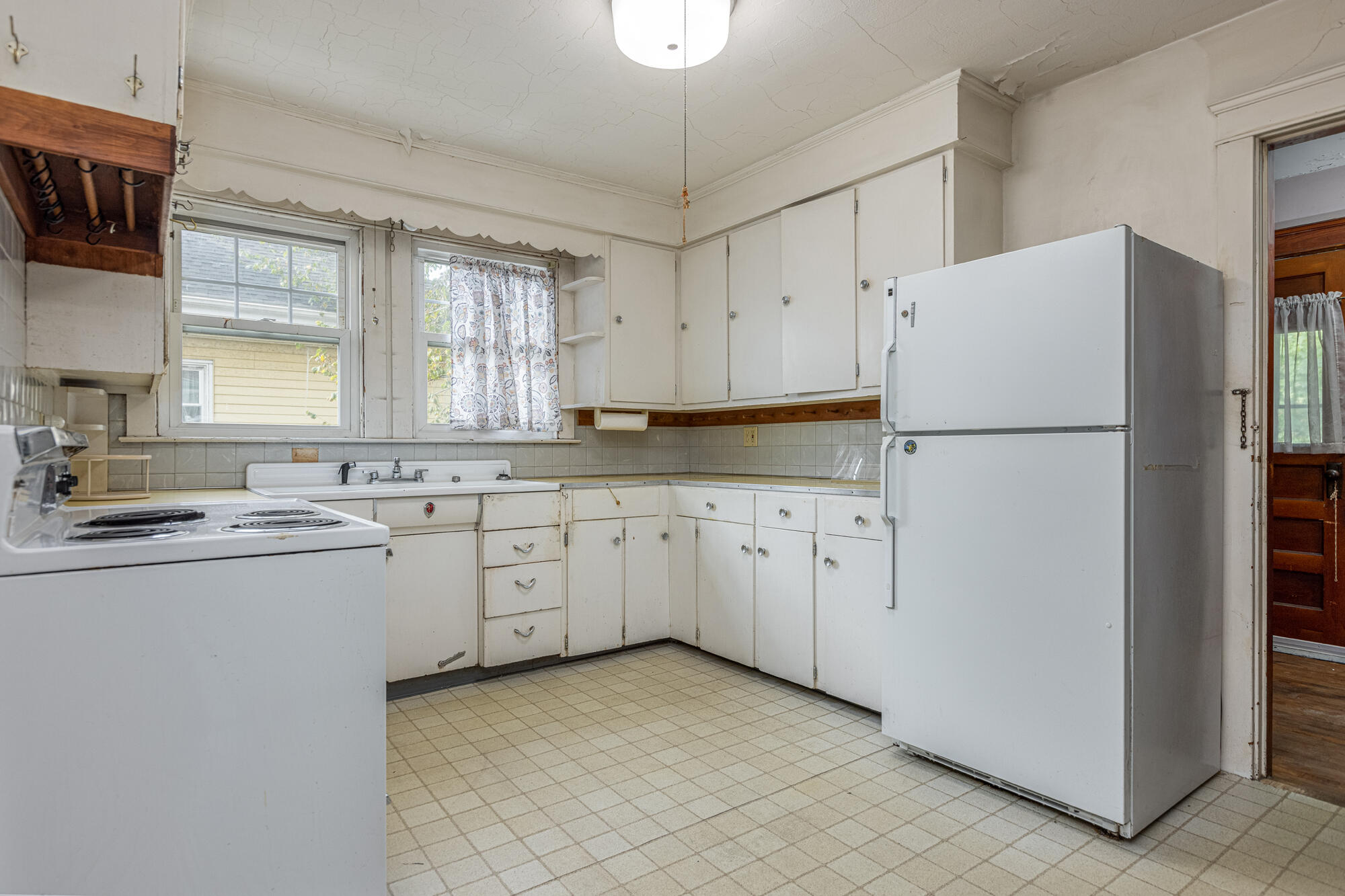 11 Grasmere Road Portland, ME 04101 - Photo 13 of 20 2nd Floor Unit
