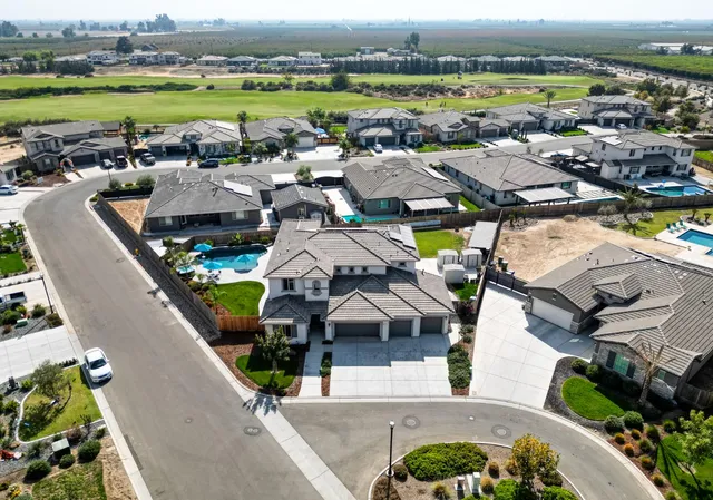 $999,999 | 1267 Gold King Place Circle, Dinuba, CA 93618