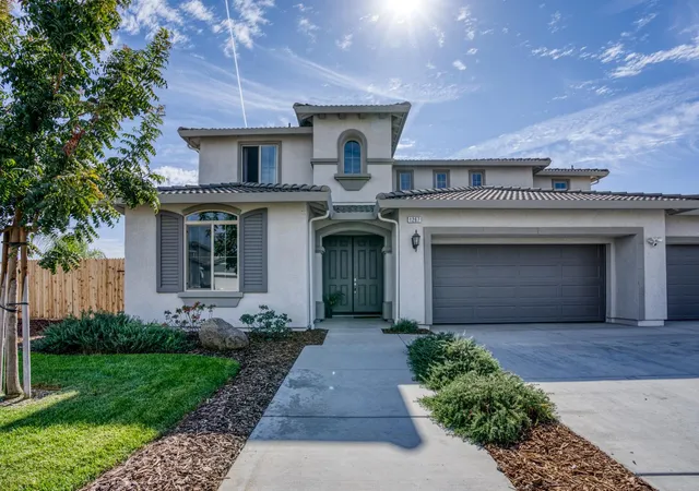$999,999 | 1267 Gold King Place Circle, Dinuba, CA 93618
