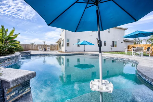 $999,999 | 1267 Gold King Place Circle, Dinuba, CA 93618