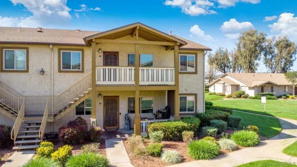 $425,000 | 1423 Graves Avenue, Unit 241, El Cajon, CA 92021