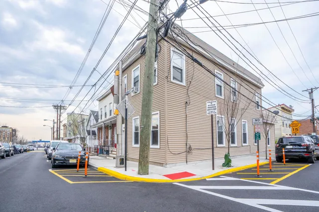 $1,995 | 814 28th Street, Unit 2, Union City, NJ 07087