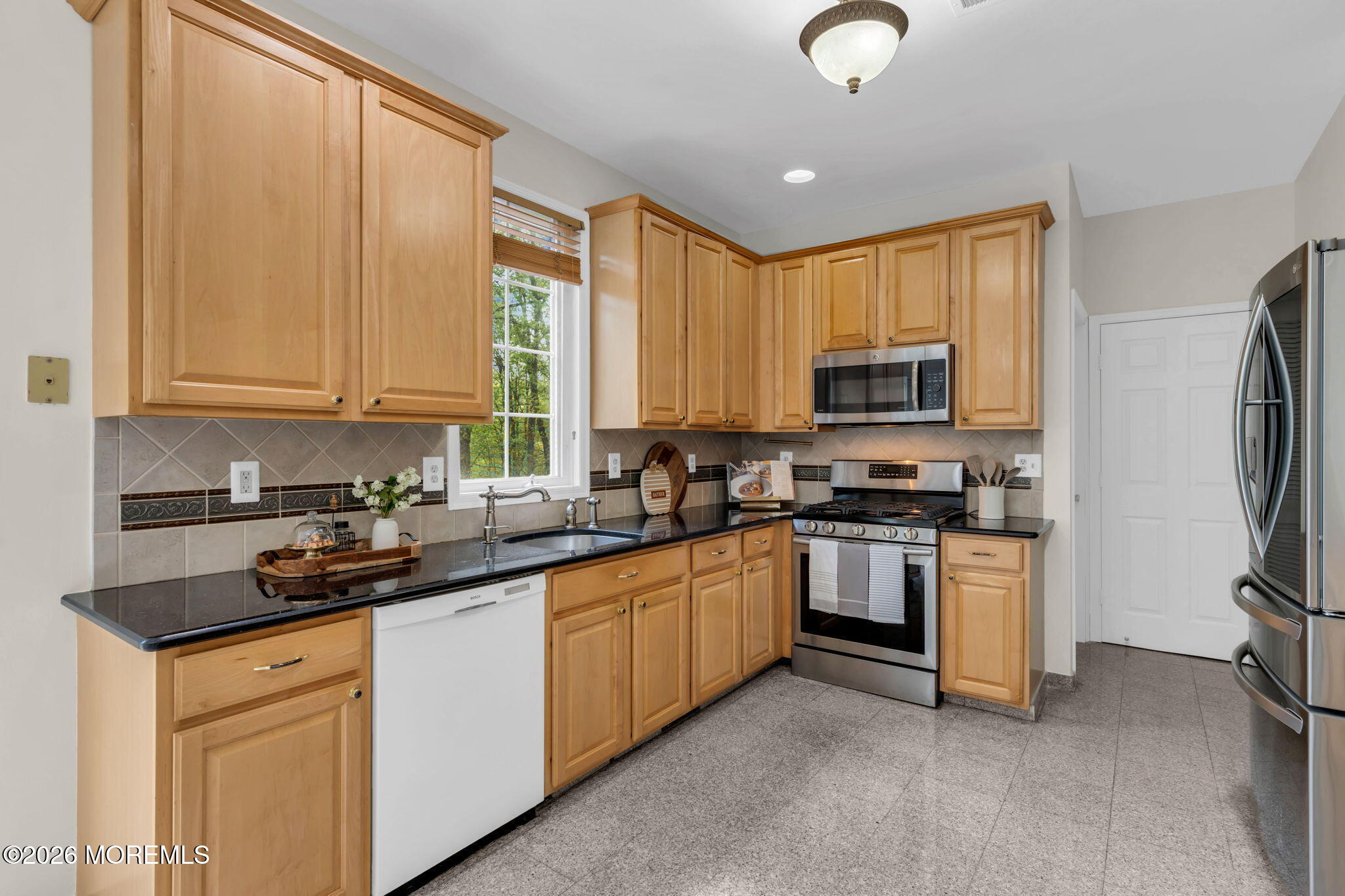 73 Stratton Road Matawan, NJ 07747 - Photo 31 of 88 34-web-or-mls-DSC09504