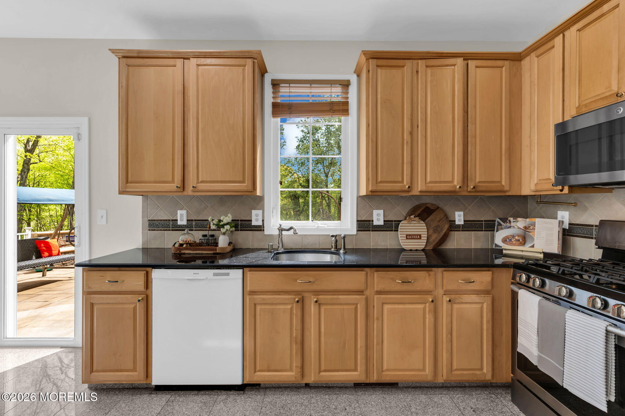 73 Stratton Road Matawan, NJ 07747 - Photo 33 of 88 36-web-or-mls-DSC09514
