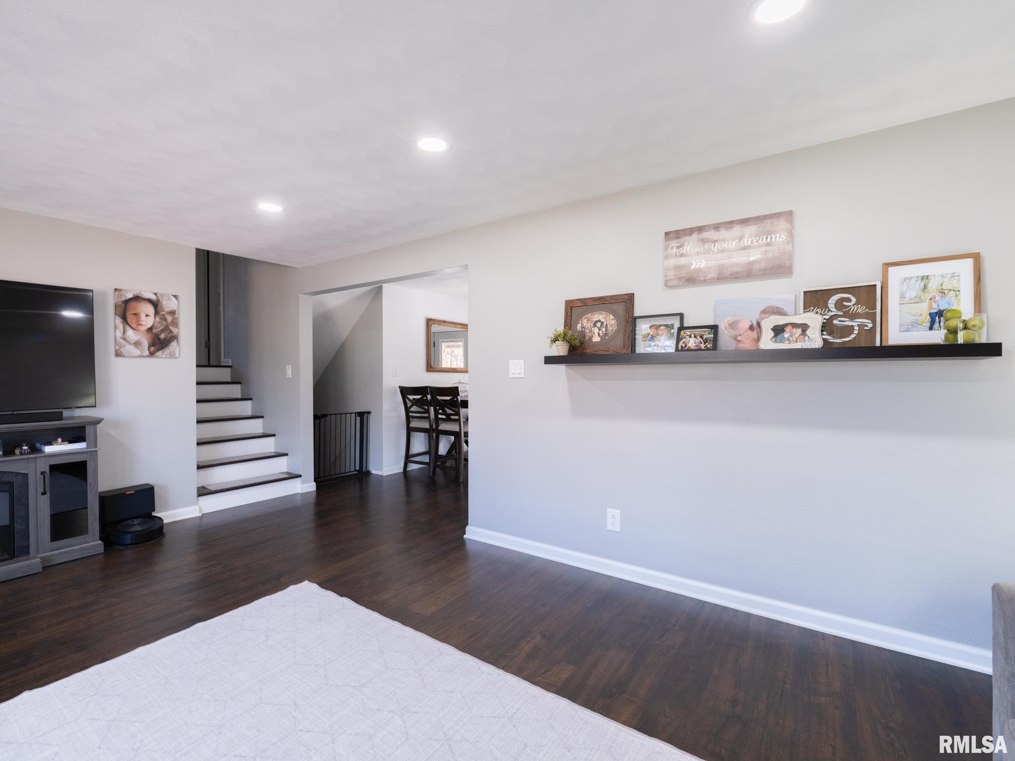 1400 Springfield Road East Peoria, IL 61611 - Photo 8 of 76 Gallery Image 8