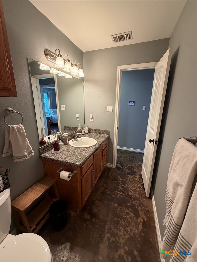 69 East Grouse Road Victoria, TX 77905 - Photo 15 of 28