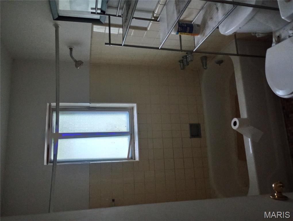501 Carson Road Ferguson, MO 63135 - Photo 10 of 12 Gallery Image 10