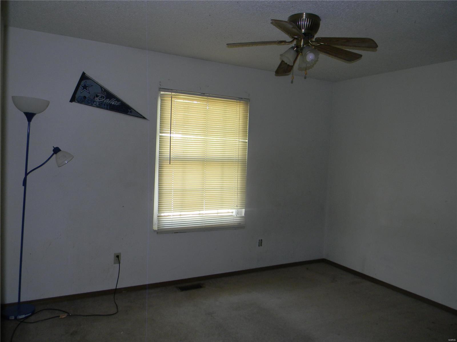 208 Universal Drive St. Peters, MO 63376 - Photo 15 of 27