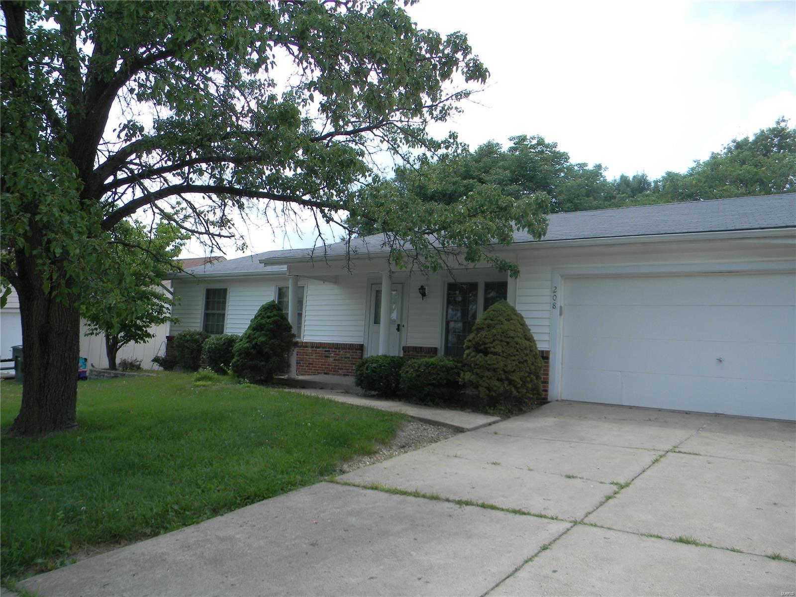 208 Universal Drive St. Peters, MO 63376 - Photo 3 of 27