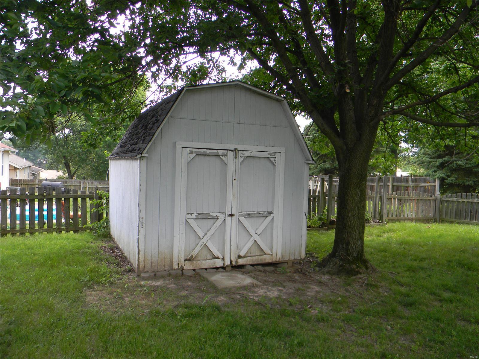 208 Universal Drive St. Peters, MO 63376 - Photo 24 of 27