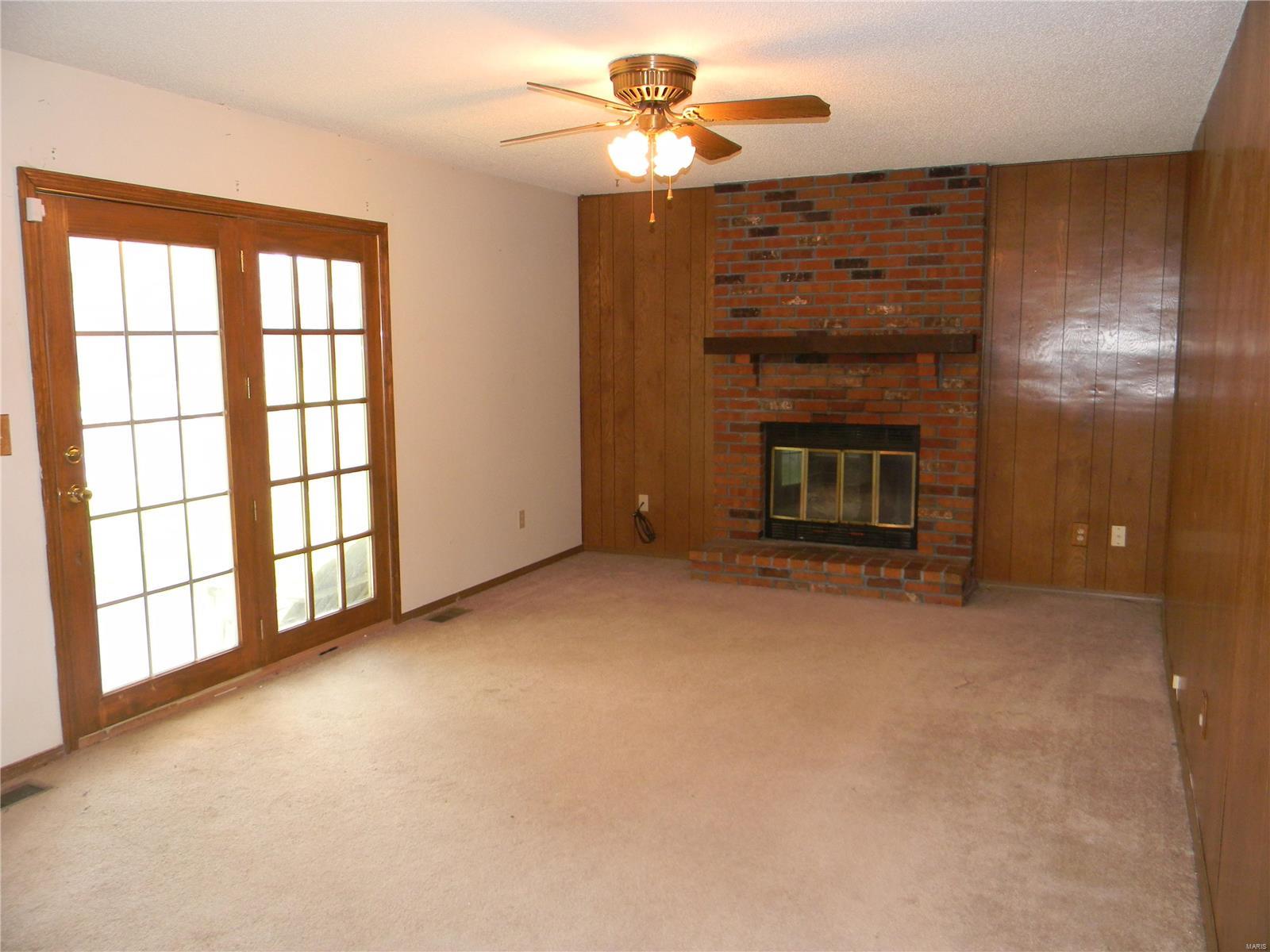 208 Universal Drive St. Peters, MO 63376 - Photo 7 of 27