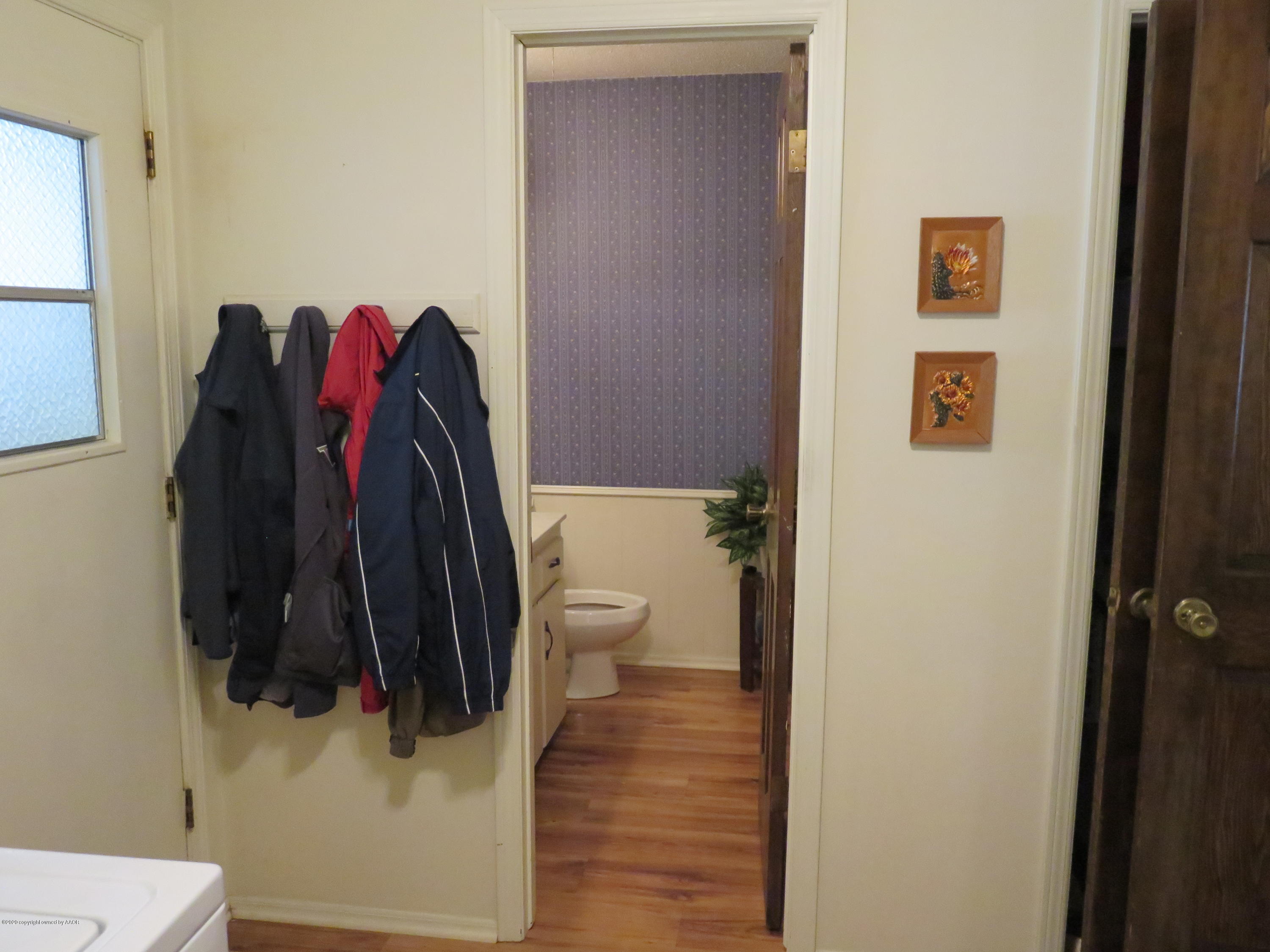 3701 Rutson Drive Amarillo, TX 79109 - Photo 15 of 44 Half Bath off Utility