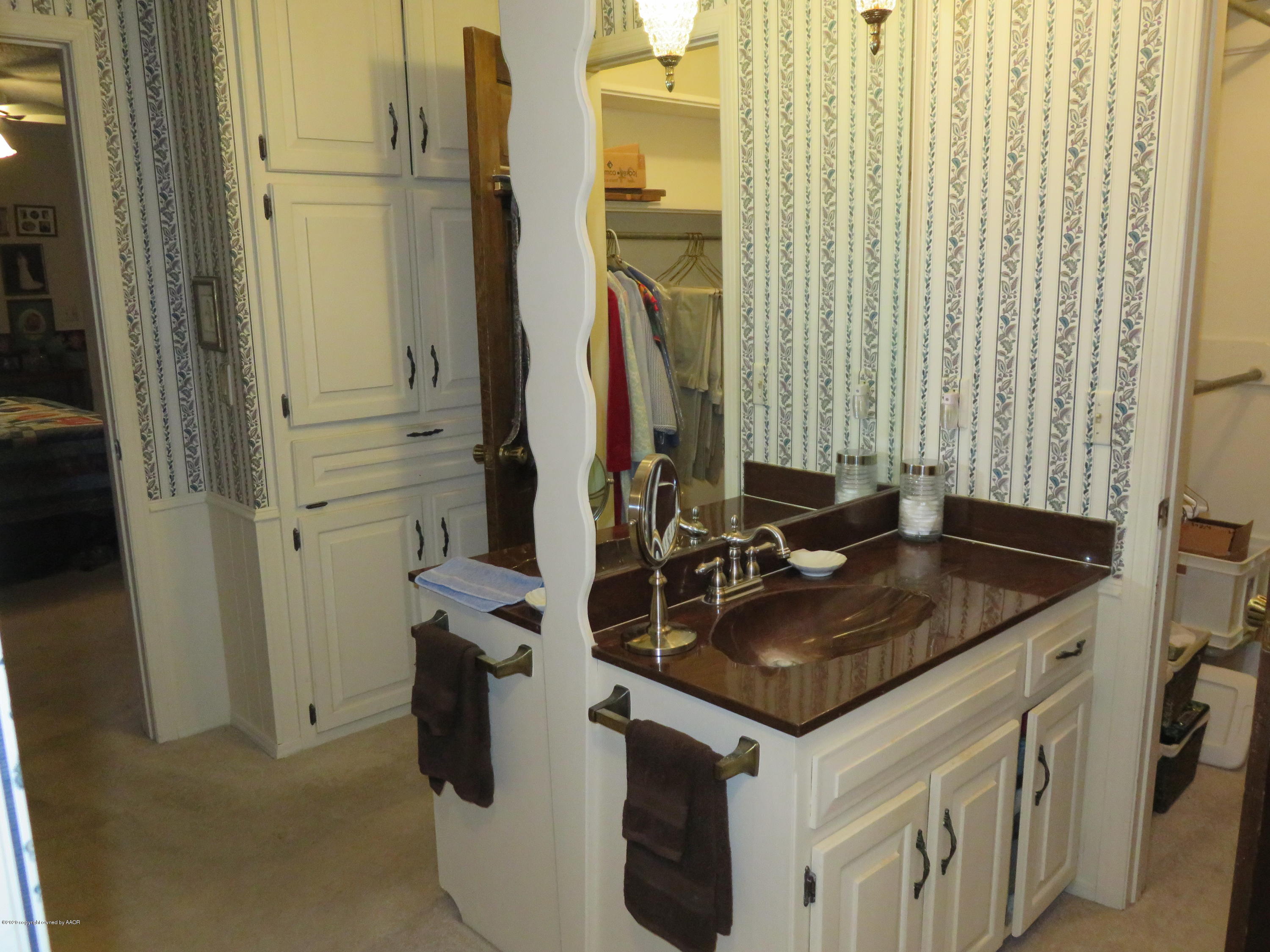 3701 Rutson Drive Amarillo, TX 79109 - Photo 33 of 44 2 Vanities