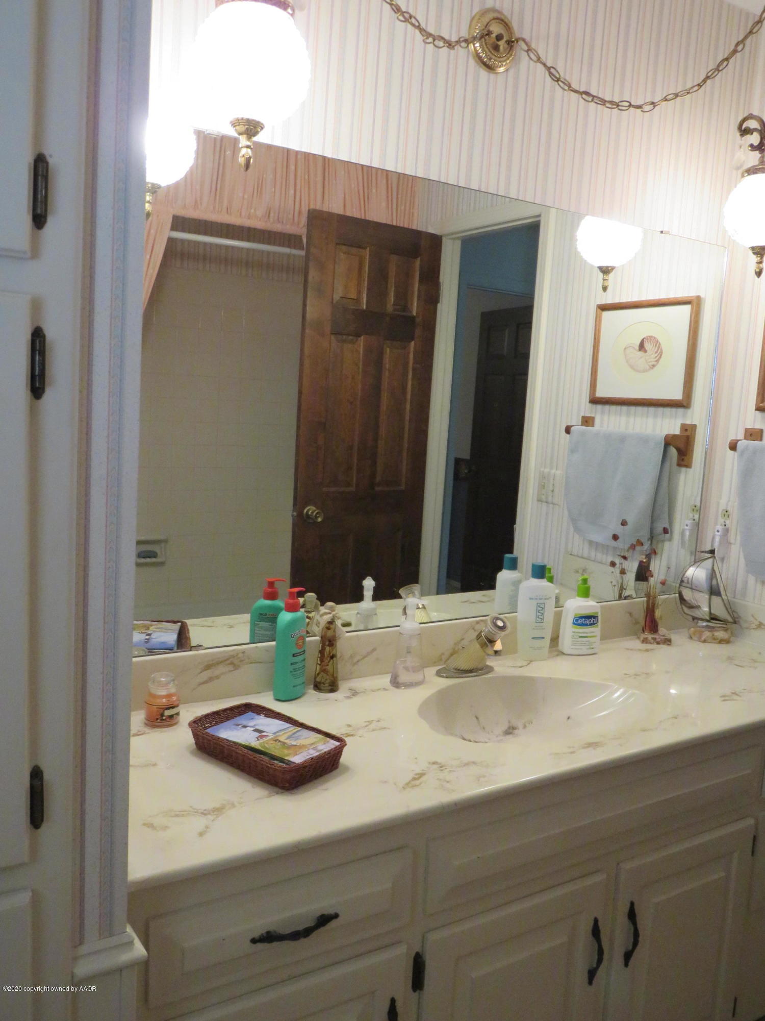 3701 Rutson Drive Amarillo, TX 79109 - Photo 44 of 44 Hall Bath
