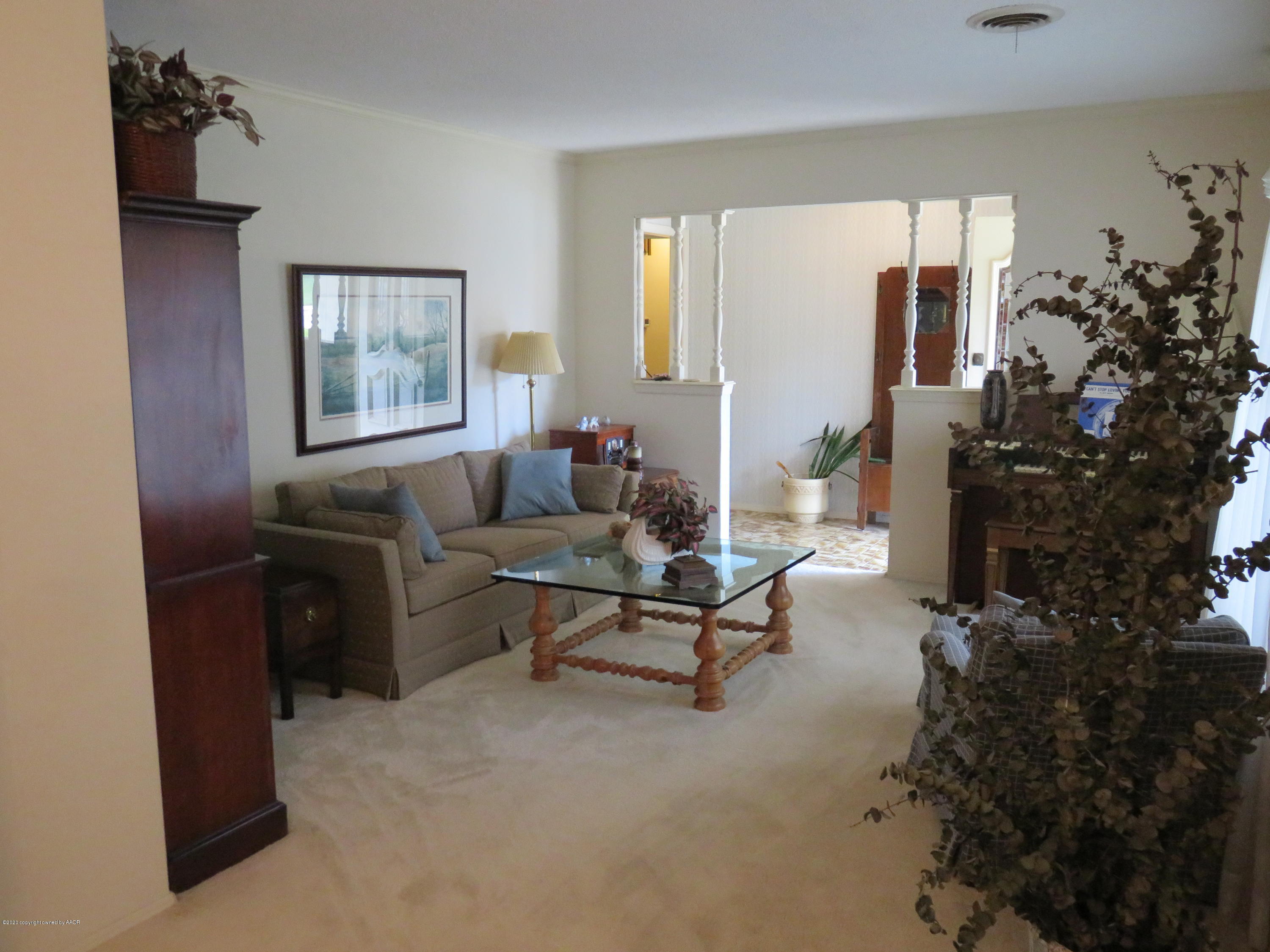 3701 Rutson Drive Amarillo, TX 79109 - Photo 9 of 44 Front Sitting Area