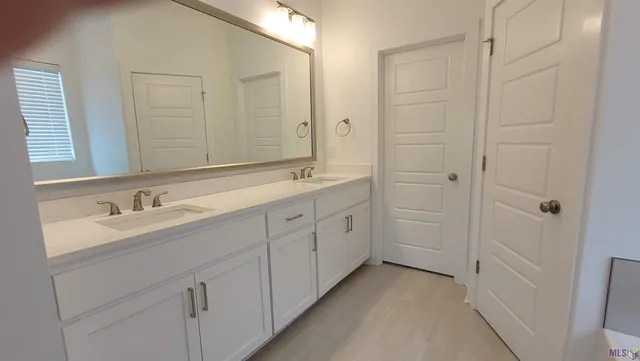 $2,400 | 9581 South Creek Drive, Denham Springs, LA 70726