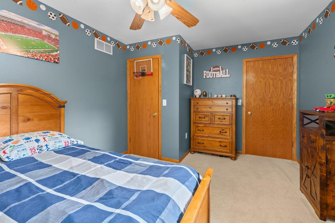 126 North Lapham Peak Road Delafield, WI 53018 - Photo 27 of 38 Bedroom 3 (2)
