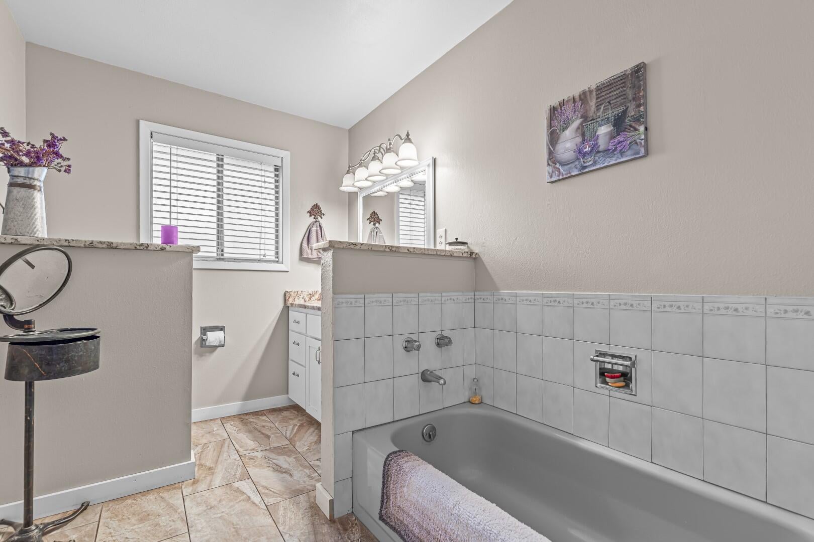 7681 Rapp Lane Talent, OR 97540 - Photo 18 of 35 9R9A7191