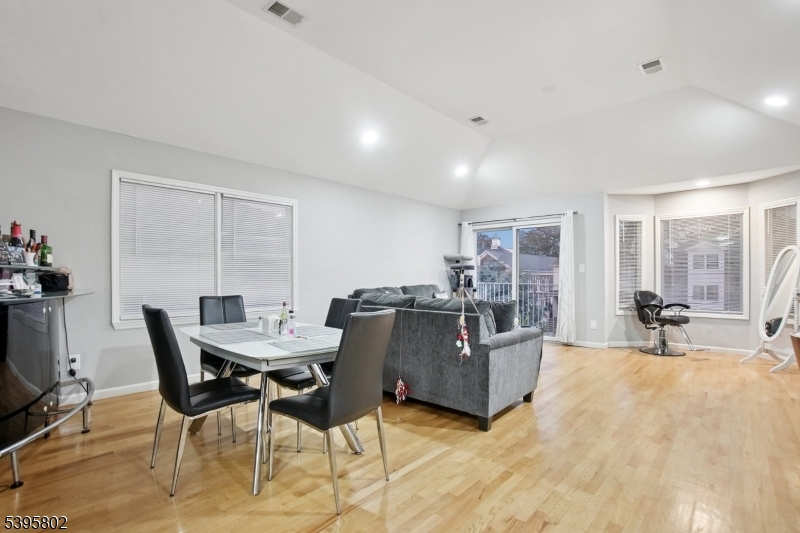 433 Linden Avenue Elizabeth, NJ 07202 - Photo 13 of 26