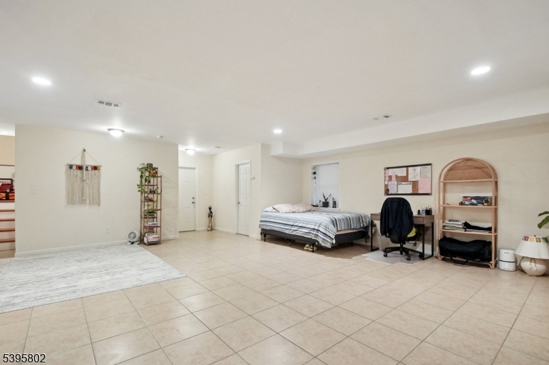 433 Linden Avenue Elizabeth, NJ 07202 - Photo 20 of 26