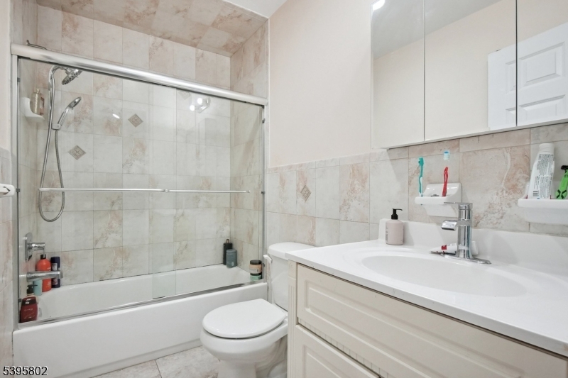 433 Linden Avenue Elizabeth, NJ 07202 - Photo 21 of 26