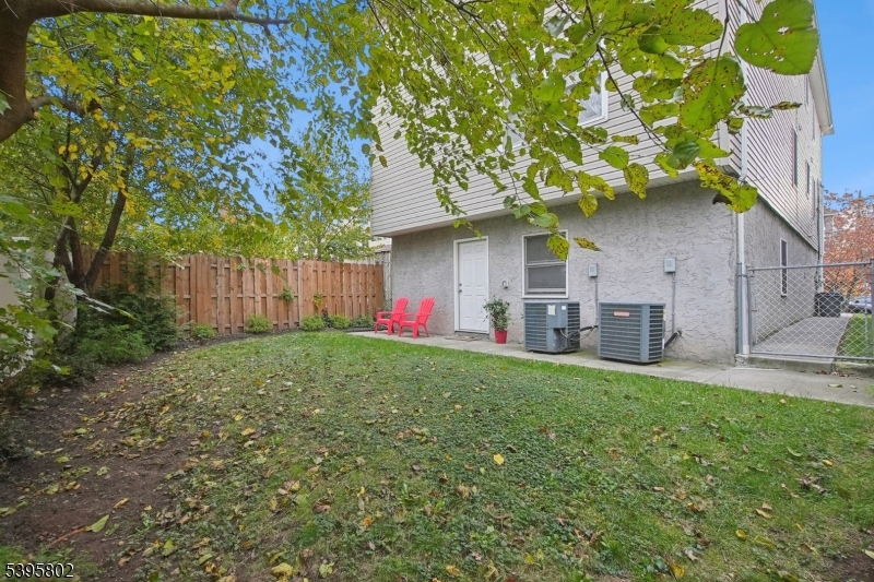 433 Linden Avenue Elizabeth, NJ 07202 - Photo 23 of 26