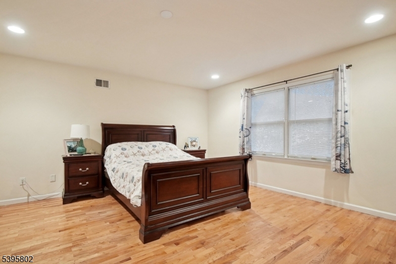 433 Linden Avenue Elizabeth, NJ 07202 - Photo 9 of 26