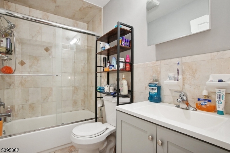 433 Linden Avenue Elizabeth, NJ 07202 - Photo 10 of 26