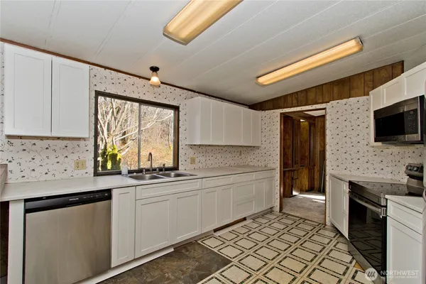 $350,000 | 30870 Cumberland Kanaskat Road, Ravensdale, WA 98051