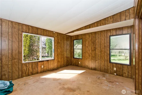 $350,000 | 30870 Cumberland Kanaskat Road, Ravensdale, WA 98051