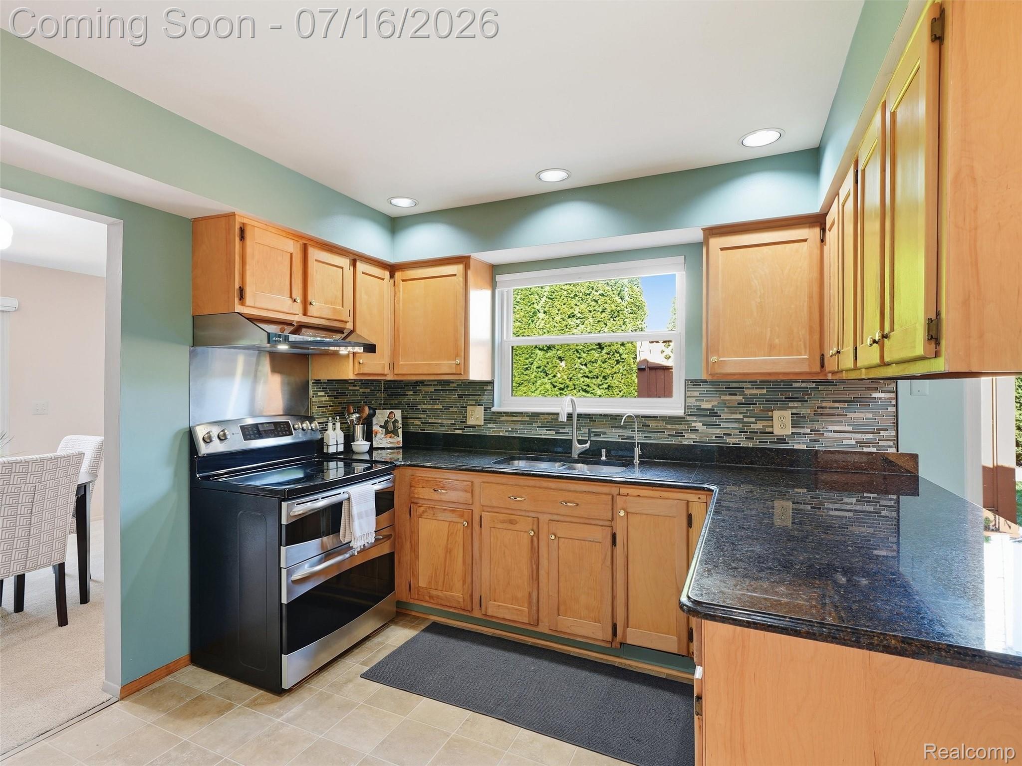 3056 Rolling Green Circle South Rochester, MI 48309 - Photo 3 of 45 23-DSC04402.jpg