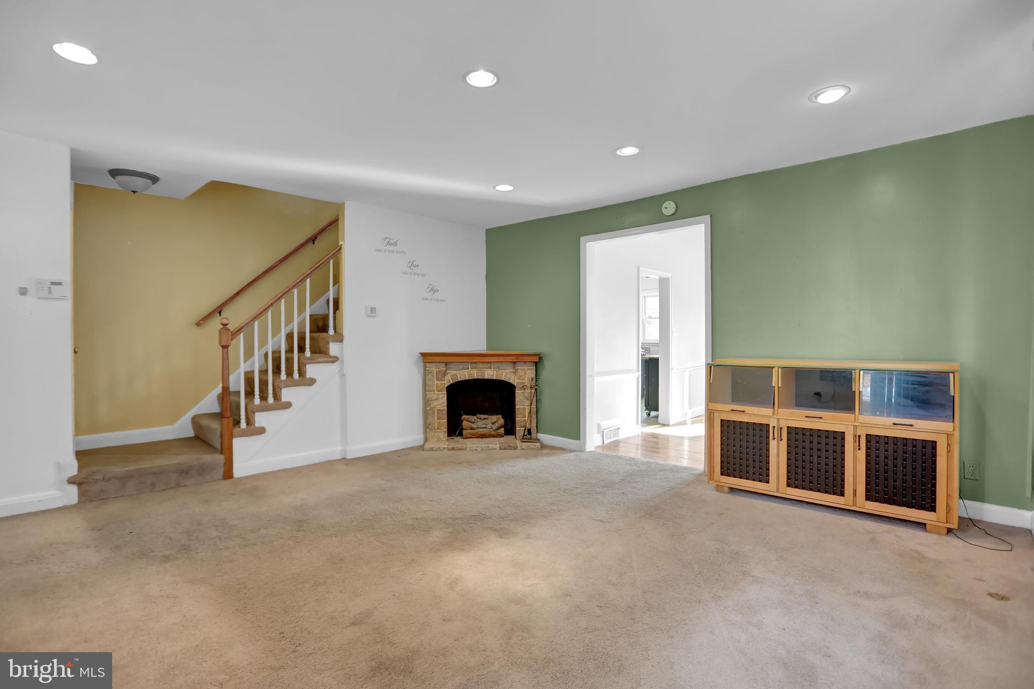 4003 Brookhill Road Baltimore, MD 21215 - Photo 5 of 31