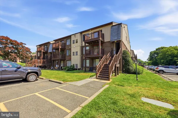 $169,900 | 5200 Hilltop Drive, Unit 171, Brookhaven, PA 19015