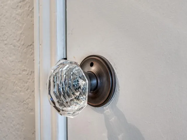 $1,450 | 1603 Marsh Lane, Unit 308, Carrollton, TX 75006