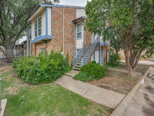 $1,450 | 1603 Marsh Lane, Unit 308, Carrollton, TX 75006